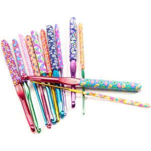 Quilted Bear Soft Touch Flower Crochet Hook Set
